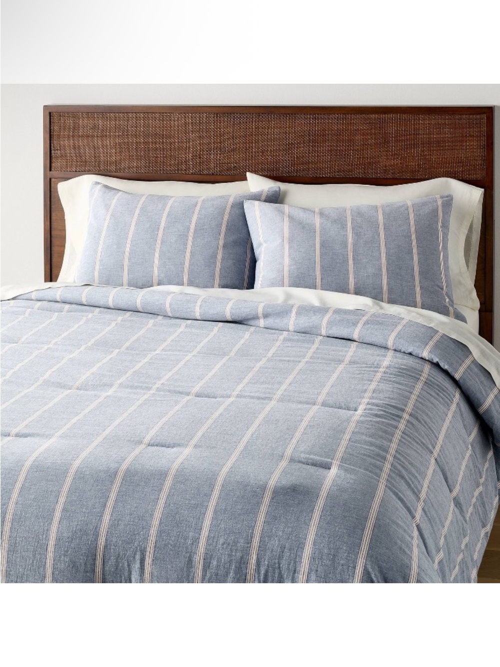NWT Queen Striped Comforter Set Blue - Hearth & Hand with Magnolia